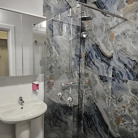 Apartament Lukas *